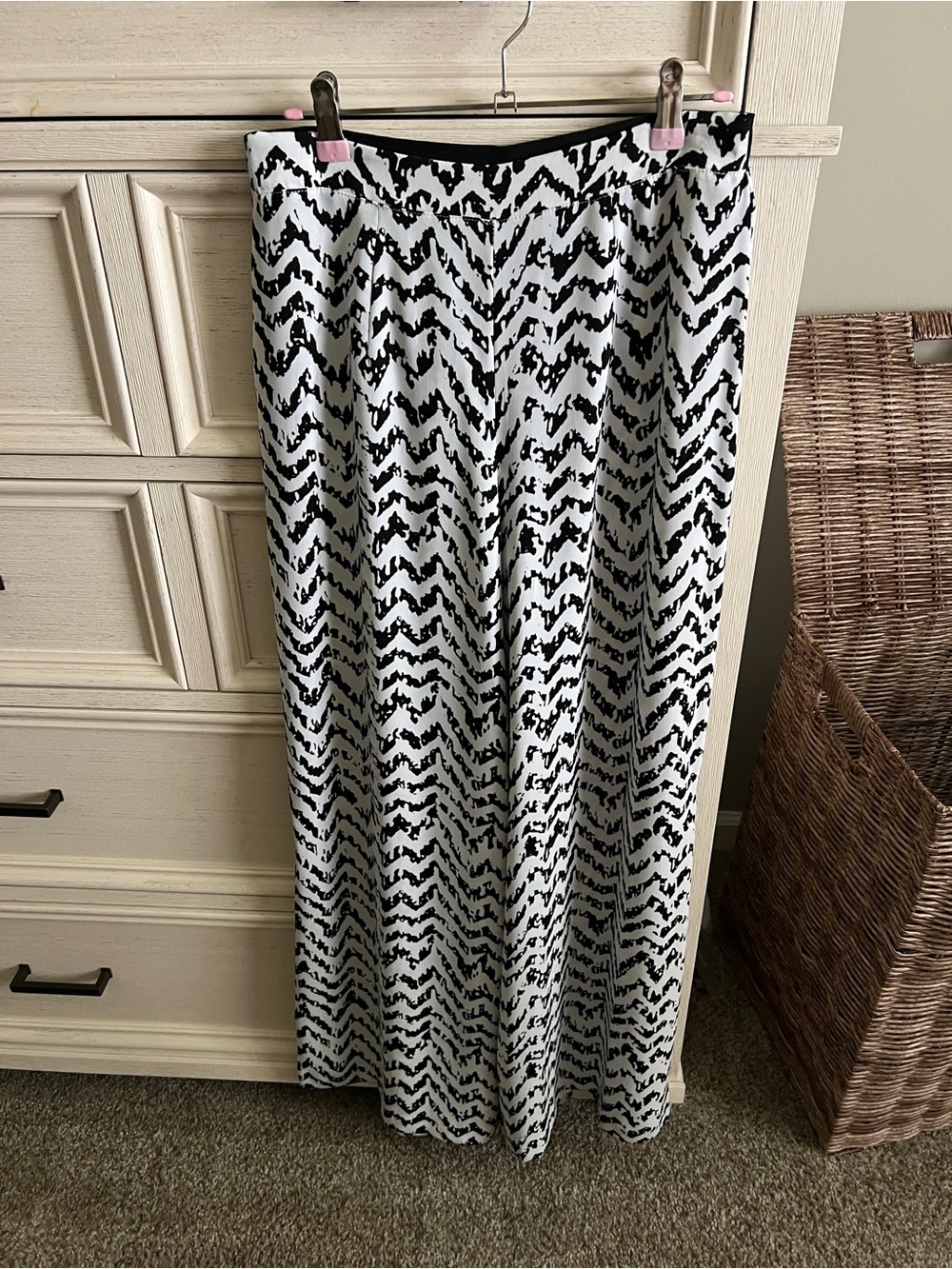 Jennifer Lopez Black & White Wide Leg Pants